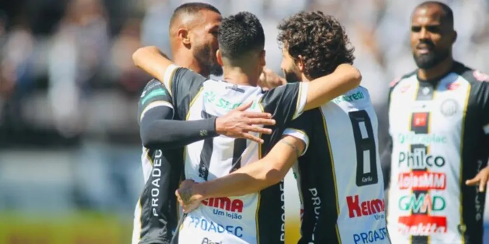 Fantasma venceu por 2 a 0 com gols de Bernardo (contra) e Thales