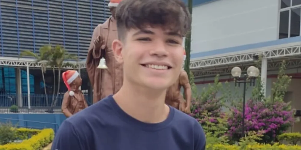Rafael Barbosa Vaz é estudante da 2a série do Ensino Médio e foi classificado para fase seletiva do Torneio Brasileiro de Física