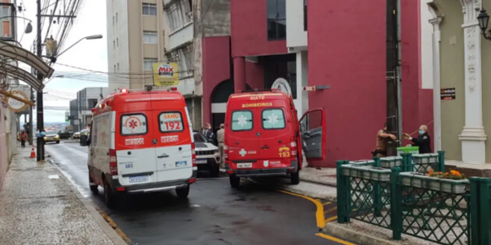 A via está interditada para atendimento da ocorrência.