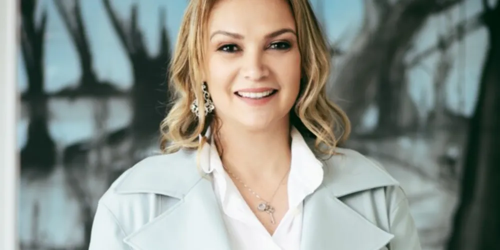 Giorgia Bochenek é a atual Diretora de Relações Institucionais da Associação.