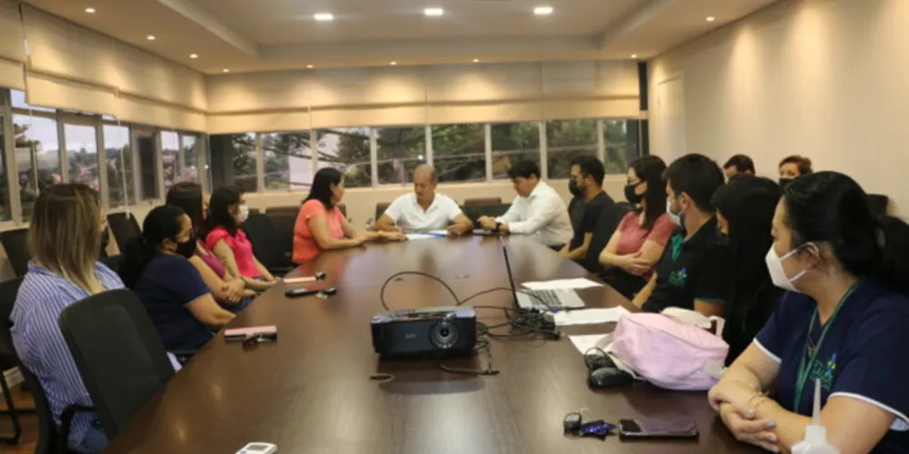 Prefeito Moacyr Fadel Junior ressaltou a importância da iniciativa para a valorização dos profissionais