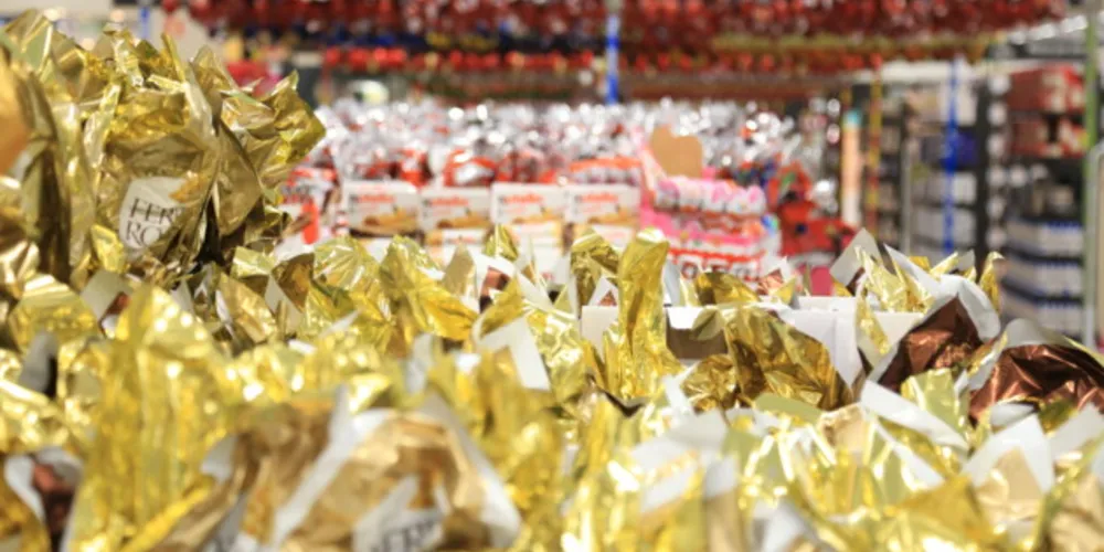 Como alguns ovos já esgotaram, as parreiras já estão com menos opções de produtos