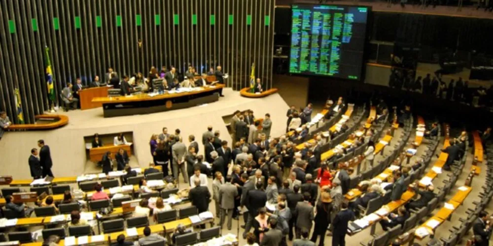 Mudança de partido é considerada a primeira etapa do processo eleitoral.