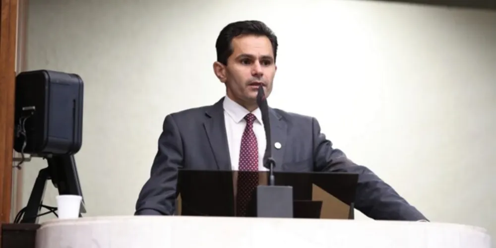 Deputado estadual do Paraná, Marcio Pacheco, é um dos autores da proposta.