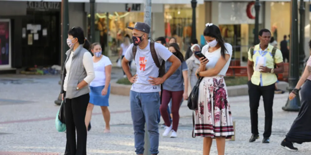 Uso do acessório em ambientes abertos é lei no Paraná.