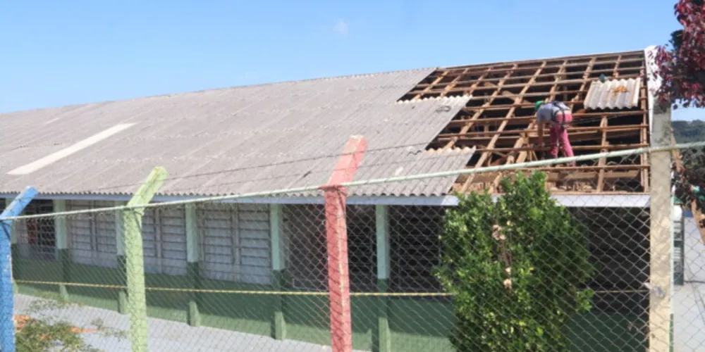 Escolas municipais no Jardim Sabará e na Ronda, receberam os reparos necessários para volta ás aulas