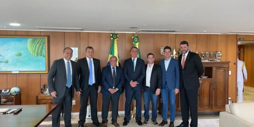 Lideranças estiveram reunidas com o presidente Jair Bolsonaro (PL) nesta quinta-feira (10).