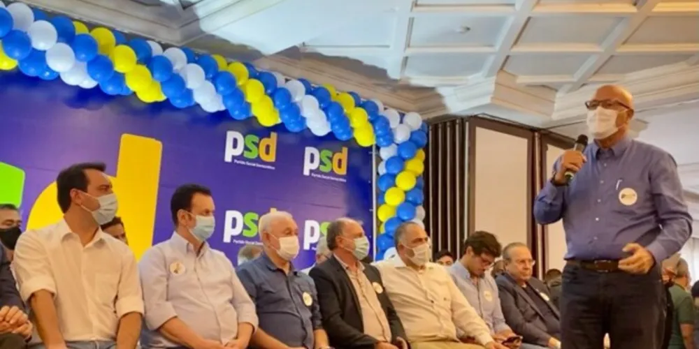 Lideranças políticas estiveram reunidas nesta sexta-feira (25), em Curitiba.