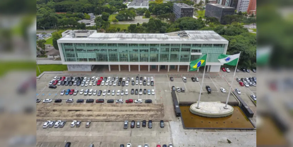 Um deles deve comandar o Palácio Iguaçu e governará o Estado do Paraná.