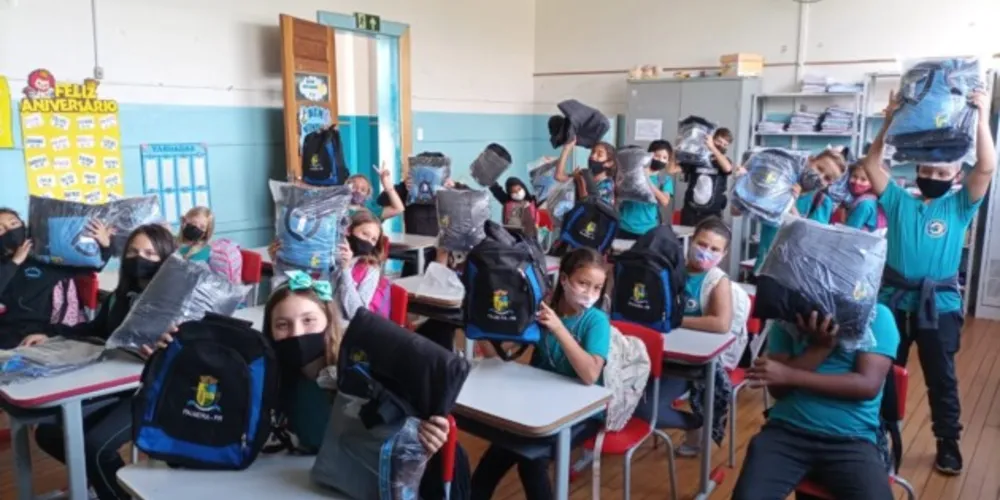 Ao todo, 3.061 alunos das 14 escolas municipais e cinco Centros Municipais de Educação Infantil (CMEIs) serão contemplados