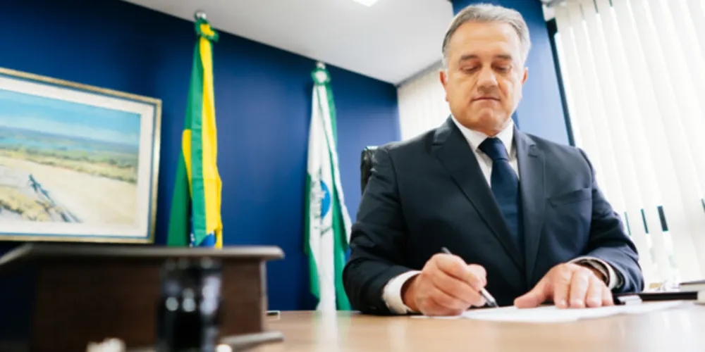 Deputado estadual do Paraná, Plauto Miró Guimarães Filho (DEM).