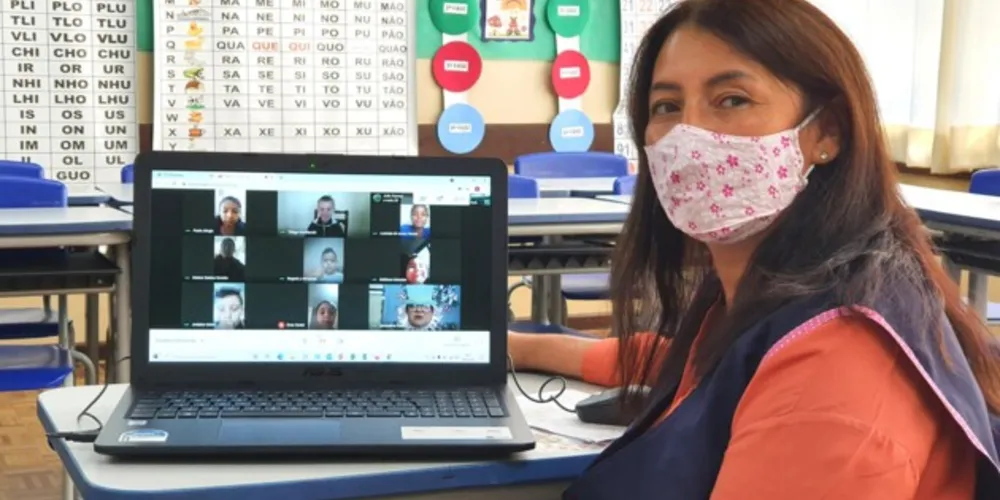 Um terço dos professores deverão ser beneficiados com o reajuste salarial.