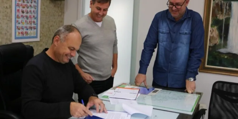 Prefeito Osnei Stadler assinou Termo de Compromisso e Responsabilidade junto à Sanepar