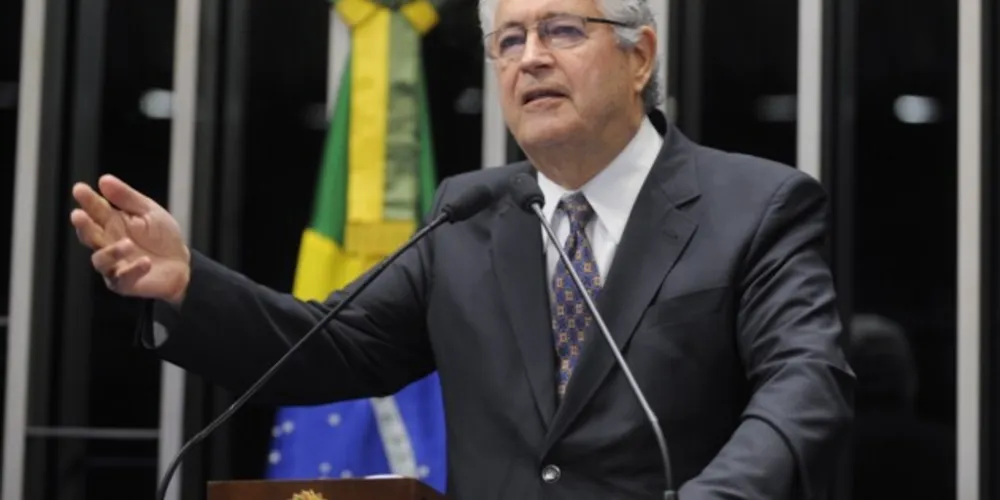 Ex-governador do Estado do Paraná, Roberto Requião (sem partido).