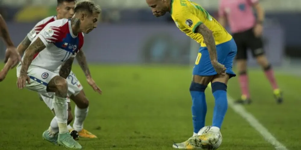 Tite escala Antony, Vinicius Junior e Neymar no ataque da Seleção