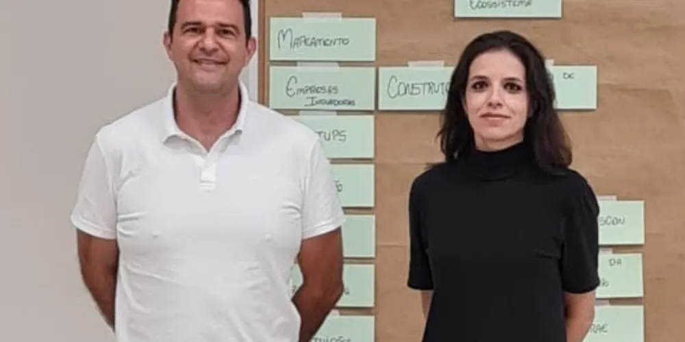 À esquerda, Lúcio Rogoski, e à direita, Fernanda Brasil.