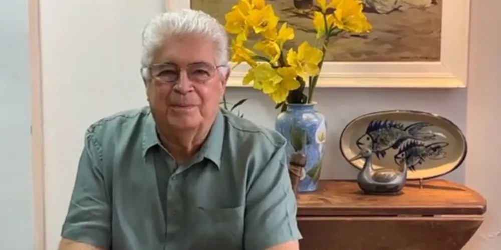 Ex governador, utilizou as redes sociais na manhã deste domingo (13) para anunciar que vai ser candidato pelo governo do Estado