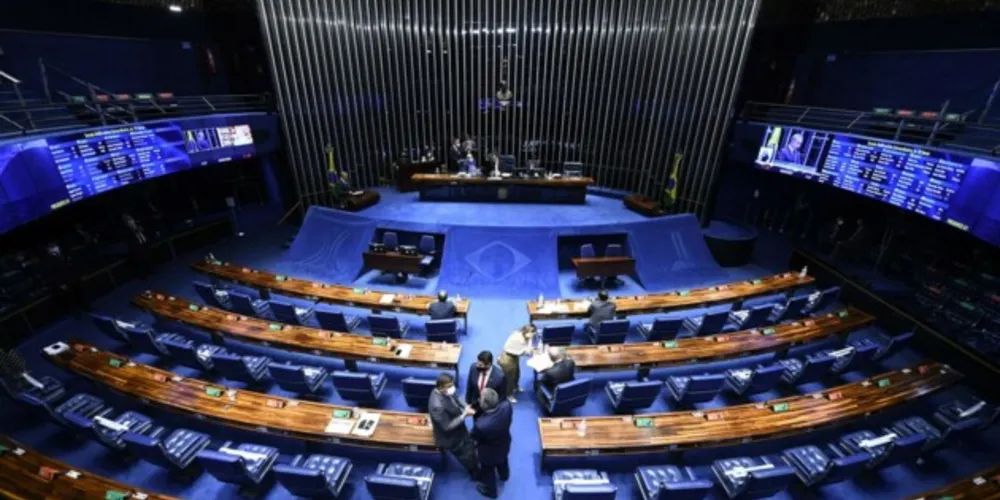 Senado revoga uso obrigatório de máscaras
