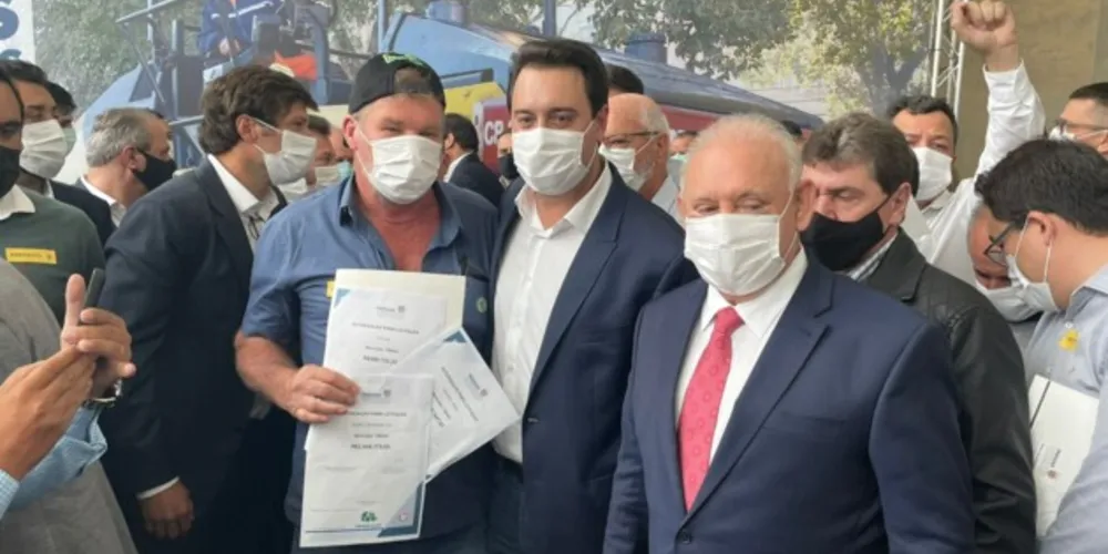 Prefeitos dos Campos Gerais marcaram presença no evento realizado nesta terça-feira (22)