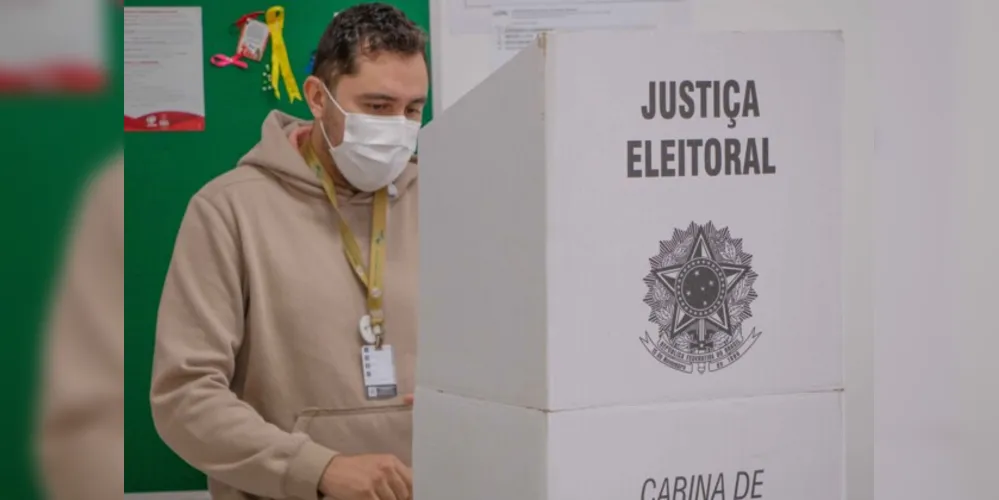 O total de votos válidos e abstenções será conhecido na noite de hoje, a partir das 22h, na apuração pública dos votos