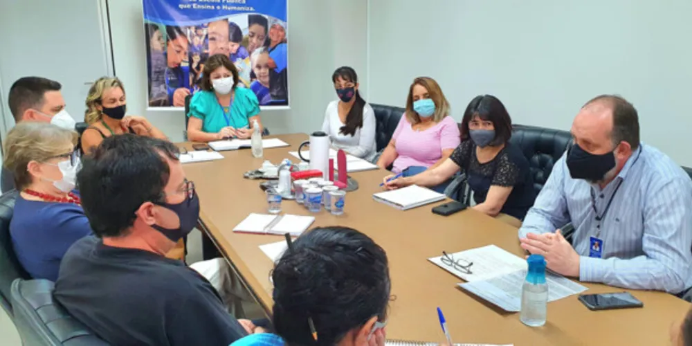 Lideranças da Educação e da Saúde de Ponta Grossa se reuniram para discutir as novas medidas.