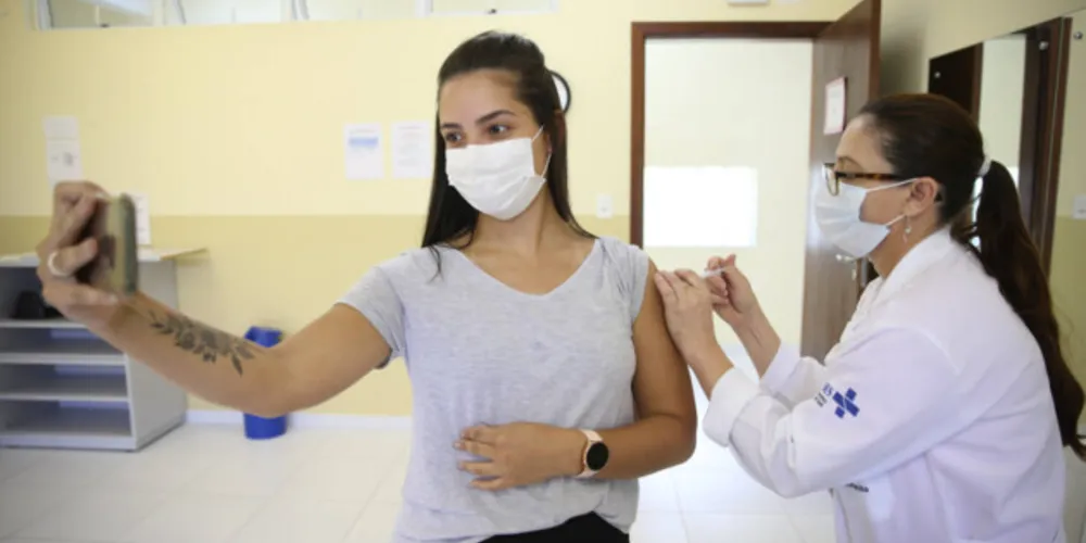 Serão aplicadas 1,5 mil doses por dia, de segunda à sexta-feira.