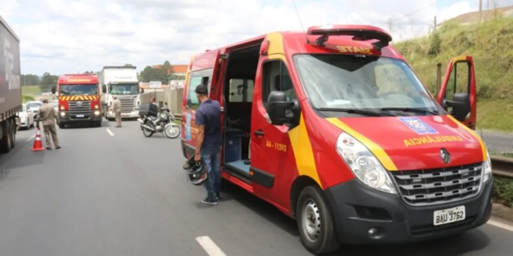 Acidente foi registrado no sentido norte da Avenida Presidente Kennedy, trecho urbano da BR-376