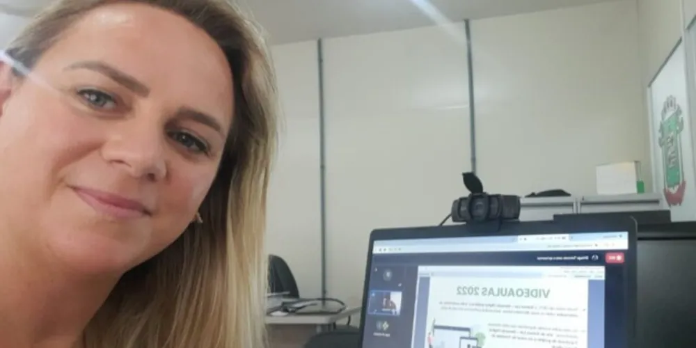Professores, pedagogos, diretores, coordenadores e secretários vêm participando das capacitações