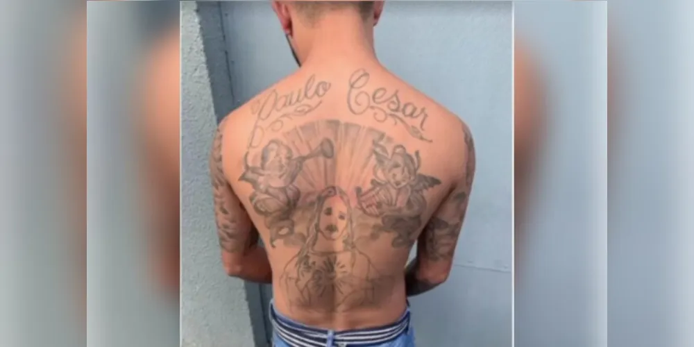 Homem que assassinou PM tem nome da vítima tatuado.