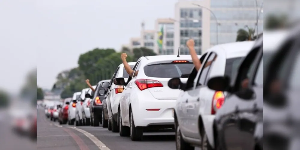 Motorista cancelou corrida logo após retirar o lanche no estabelecimento, sendo contatado pela empresa mais tarde