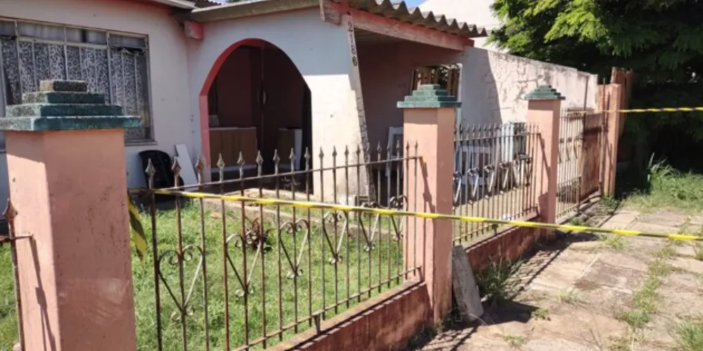 O caso aconteceu no interior da casa onde o jovem morava