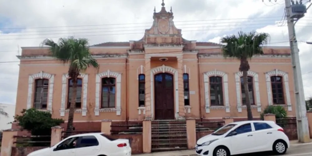 Imóvel construído em 1914 abrigou um dos mais antigos colégios do Estado, o Grupo Escolar Dr. Claudino dos Santos