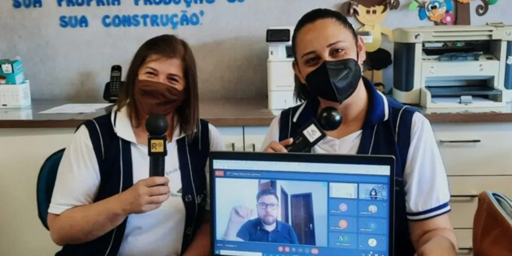Professores, pedagogos, diretores, coordenadores e secretários vêm participando das capacitações