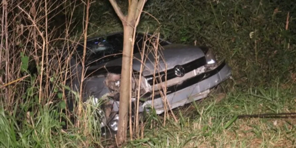Acidente ocorreu nas proximidades do Aeroporto Sant'Ana, em Ponta Grossa