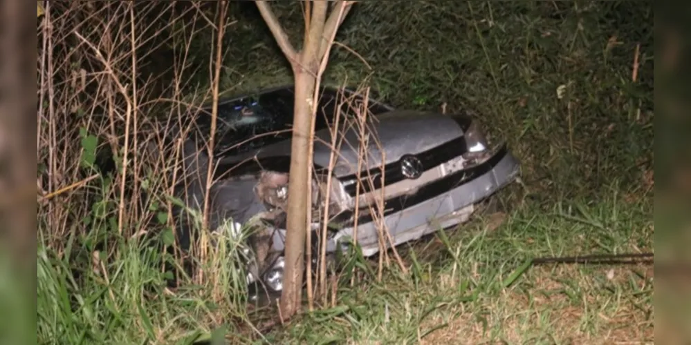 Acidente ocorreu nas proximidades do Aeroporto Sant'Ana, em Ponta Grossa