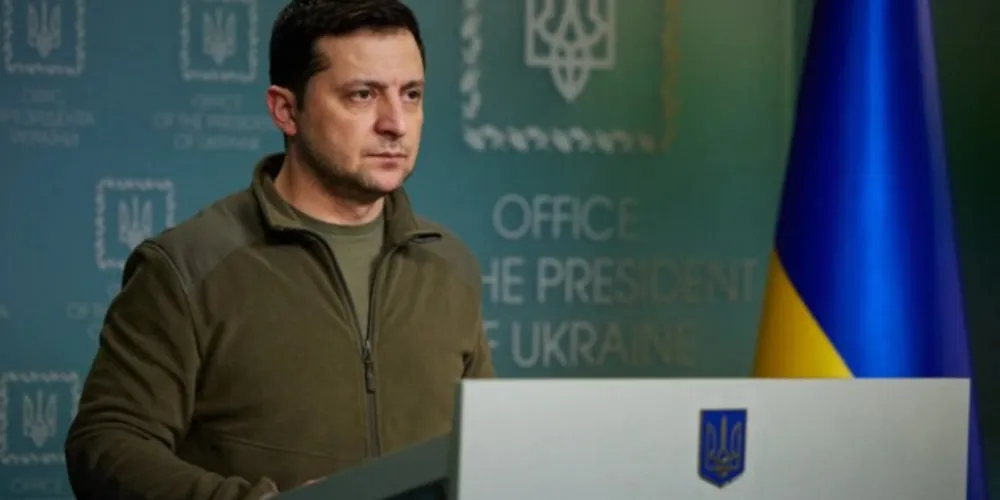 A fuga de Zelensky, caso confirmada, ocorre no 9º dia após a invasão do território ucraniano por tropas russas
