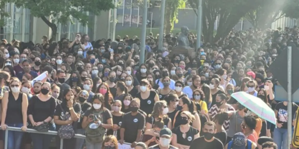 Ao todo, mais de 2 mil pessoas participaram da manifestação na manhã de hoje (07).