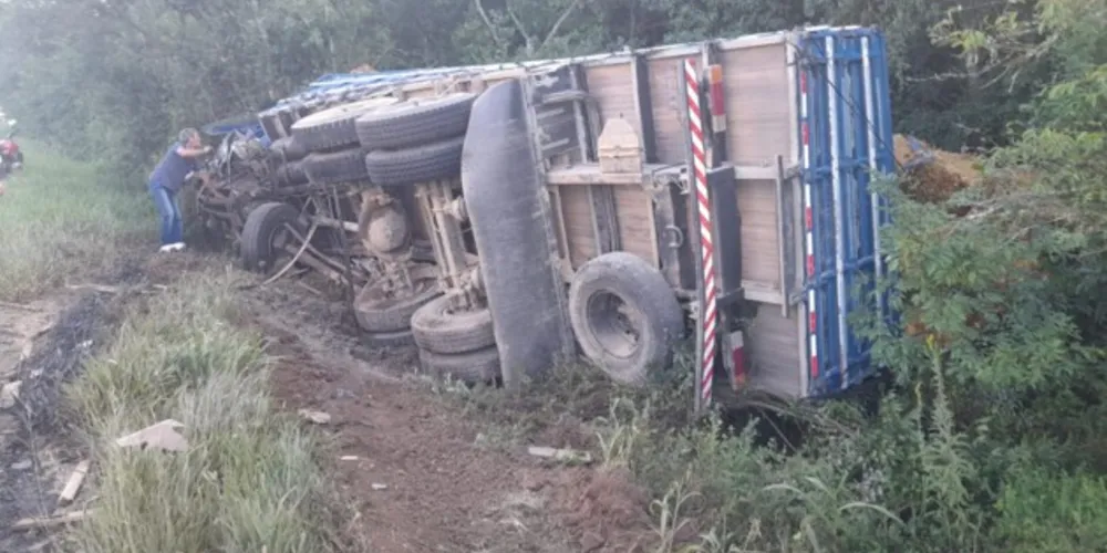 Servidor da Unicentro esfaqueou e atropelou sua ex-companheira, fugiu do local em um automóvel e bateu contra um caminhão