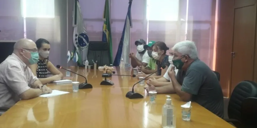 Lideranças do SindServ estiveram reunidas com representantes do Poder Executivo.