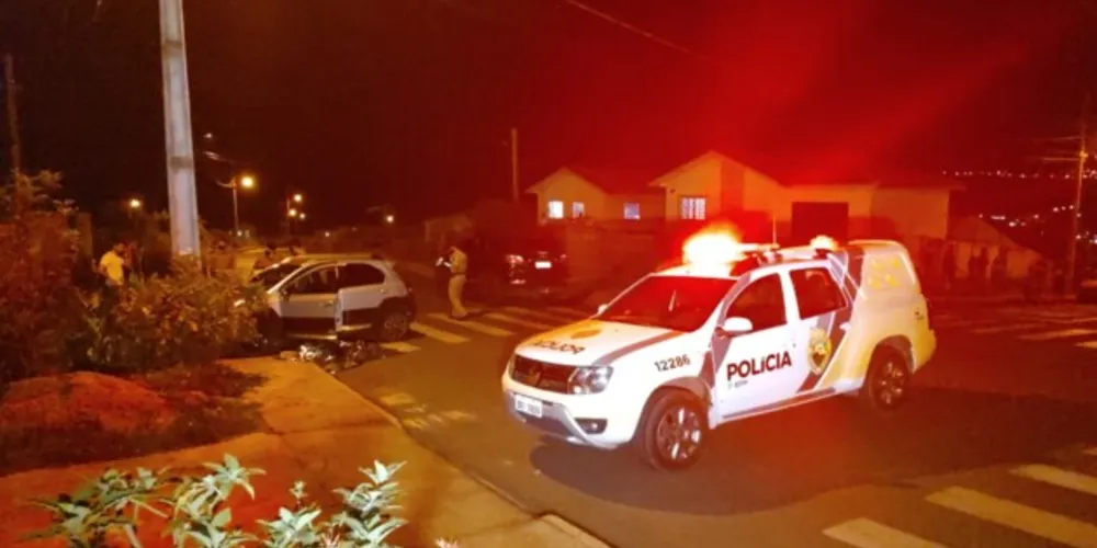 Homicídio ocorreu na noite desta sexta-feira (18), em Ponta Grossa. Outra mulher também ficou ferida