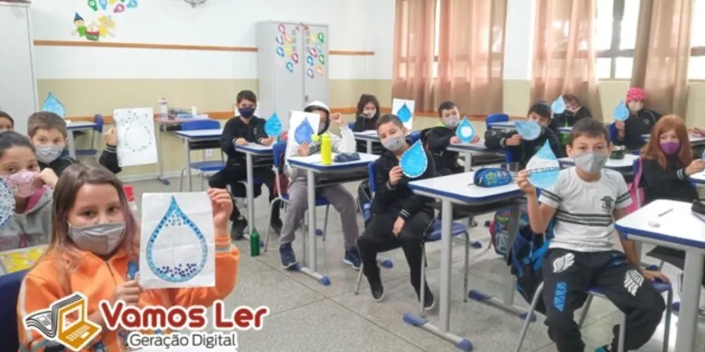 Alunos debateram sobre o consumo consciente da água e expuseram seus trabalhos em mural