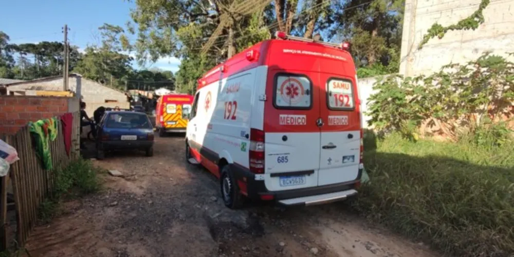 Acidente mobilizou equipes de socorro na tarde deste domingo (27), em Ponta Grossa