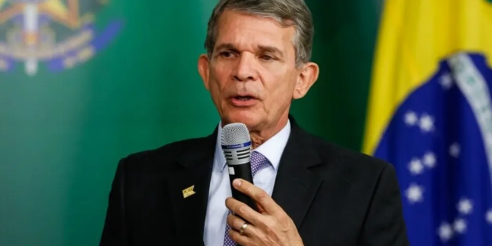 O presidente Jair Bolsonaro decidiu que o general da reserva Joaquim Silva e Luna não deverá continuar na presidência-executiva da Petrobras.