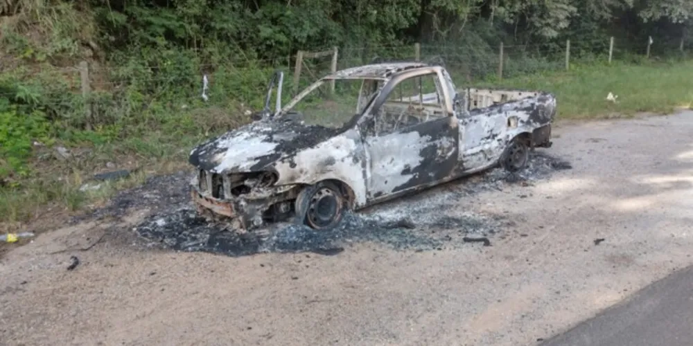 Carro foi danificado mas não houve vítimas