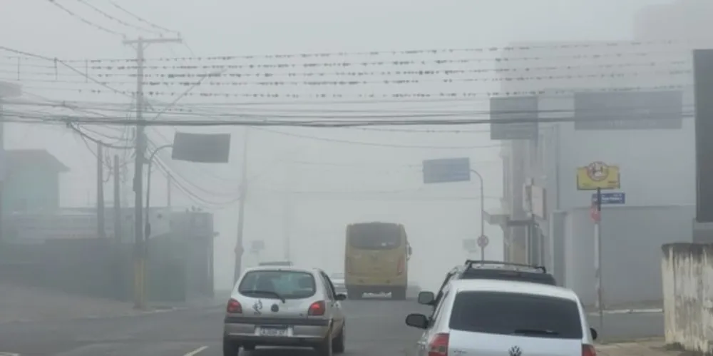 Paisagem cinzenta marca manhã de Ponta Grossa nesta terça - feira (05)