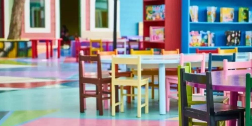 Um porta-voz da escola confirmou o caso e disse que a criança levou uma garrafa com a escrita “limonada para adultos”