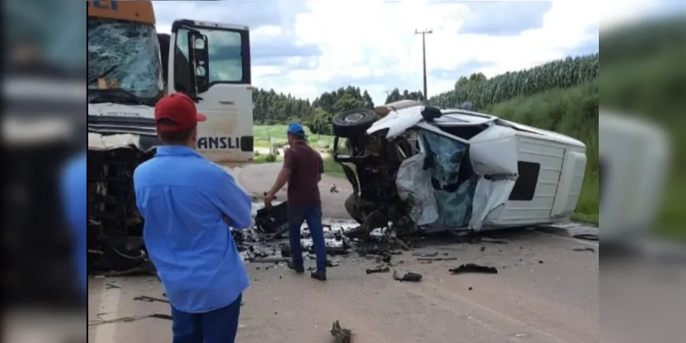 O acidente ocorreu por volta das 11h40 na localidade conhecida como Cruzo