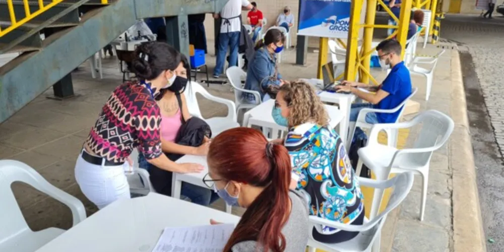 Mais de 300 vagas serão ofertadas, além de diversos serviços gratuitos