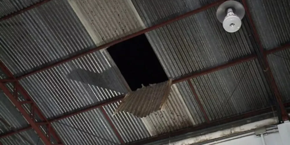 A vítima caiu de uma altura de cerca de 15 metros.