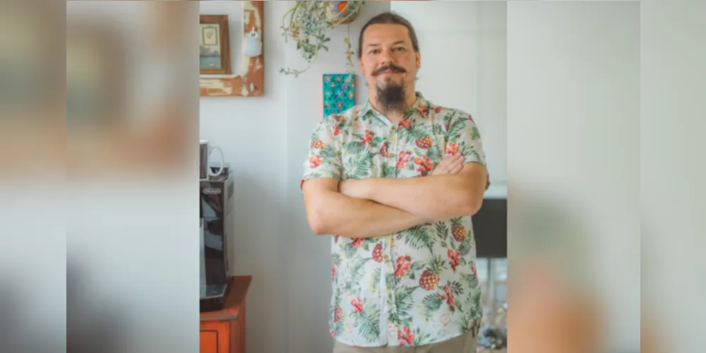NOVO CICLO - Referência em eternizar os momentos felizes de muitas pessoas e famílias, o consagrado fotógrafo Laertes Soares, no próximo domingo (10), será muito cumprimentado pela passagem de seu aniversário. Laertes é um dos mais premiados fotógrafos da cidade tendo uma vasta agenda de trabalhos fora do país. Da coluna RC os votos de felicidade e sucesso!